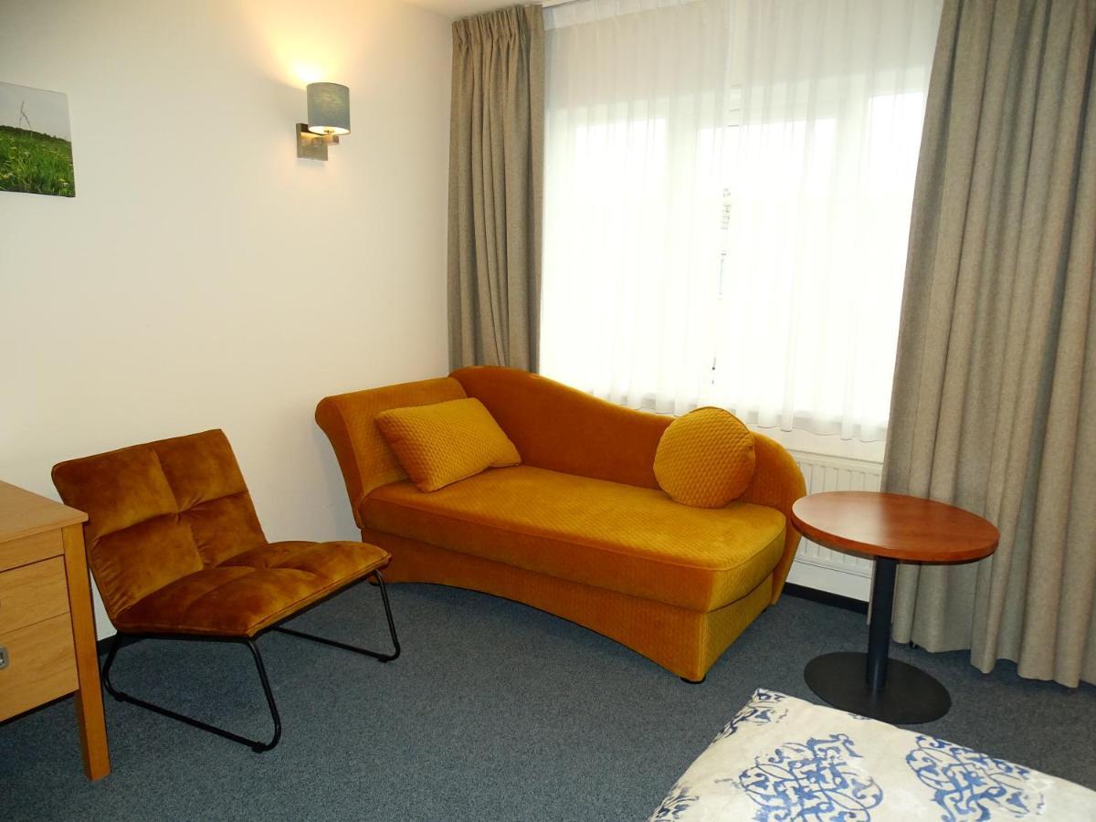Hotel Cafe Restaurant "De Kroon" 维斯可可 外观 照片