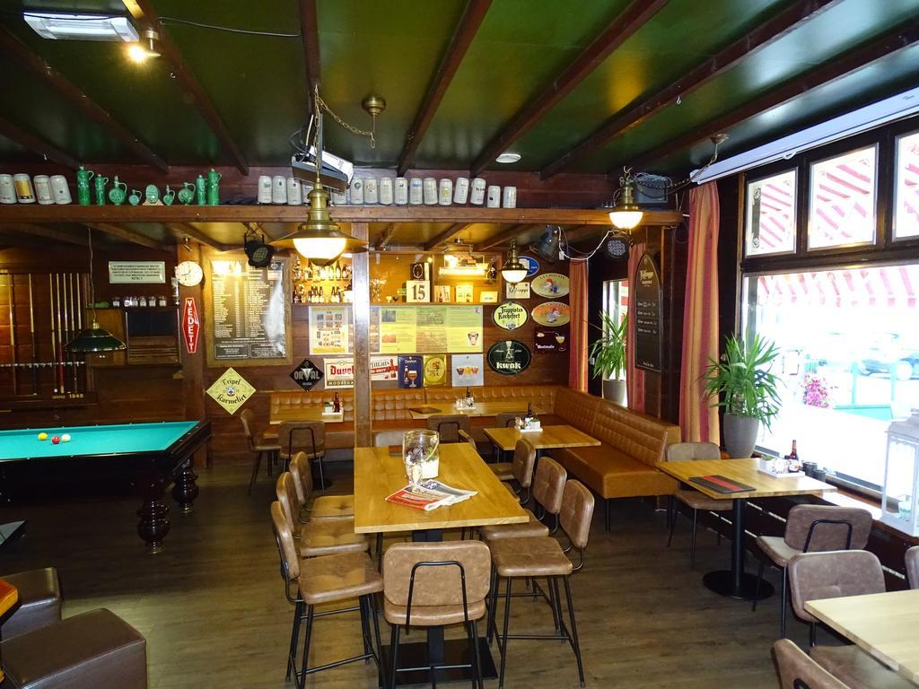 Hotel Cafe Restaurant "De Kroon" 维斯可可 外观 照片