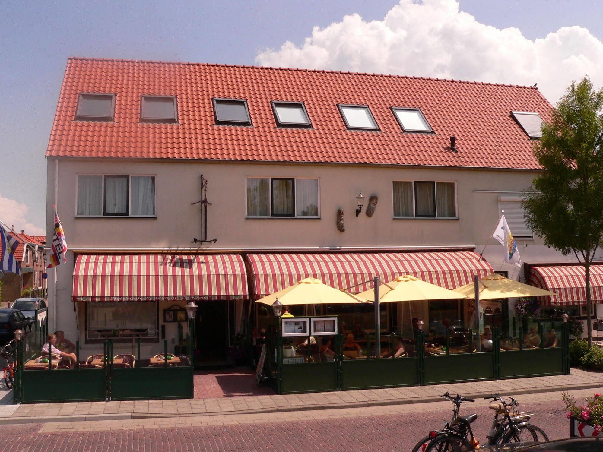 Hotel Cafe Restaurant "De Kroon" 维斯可可 外观 照片