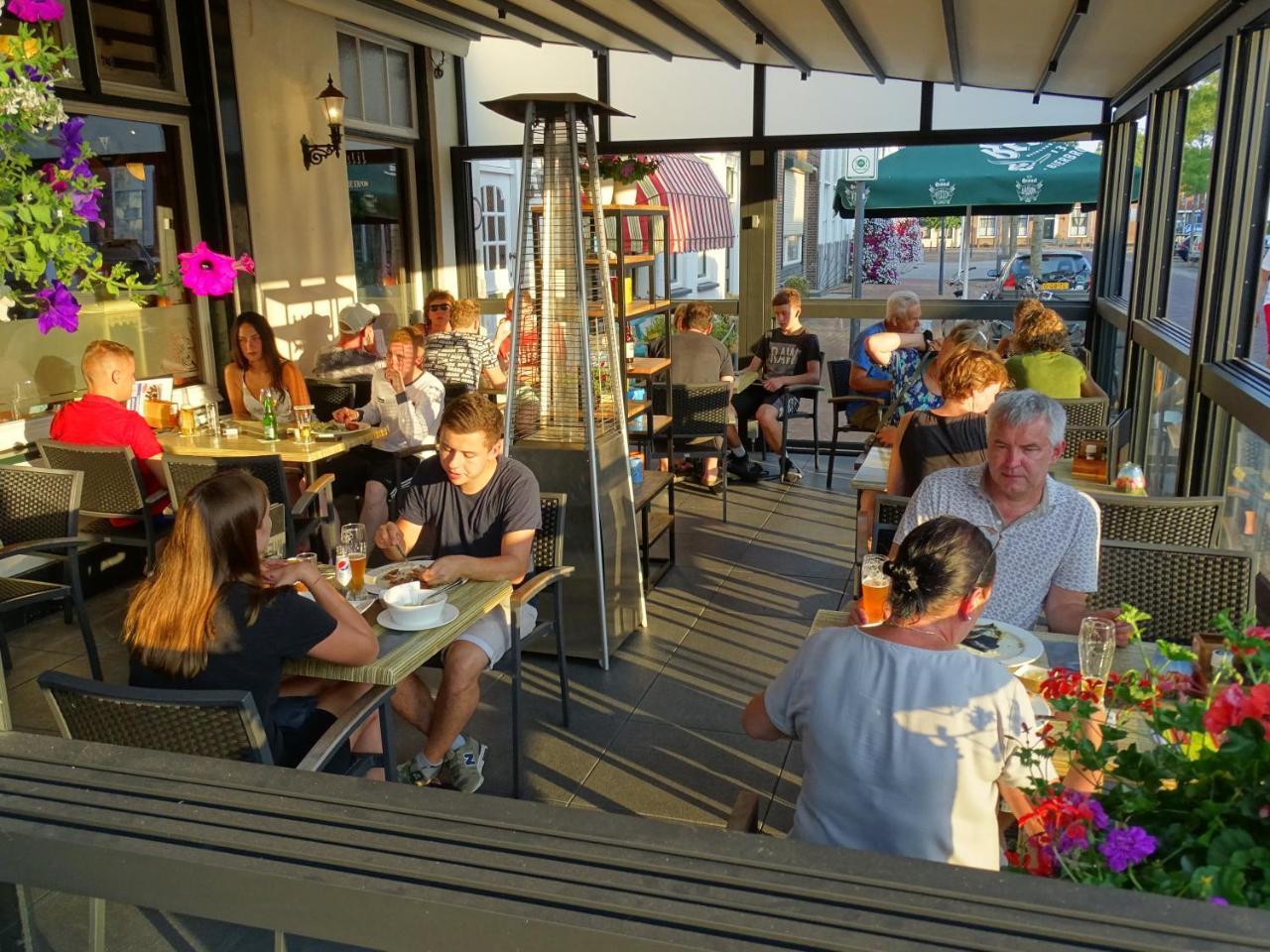 Hotel Cafe Restaurant "De Kroon" 维斯可可 外观 照片